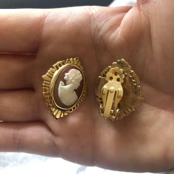 Cameo earrings. Vintage. - Picture 9 of 16
